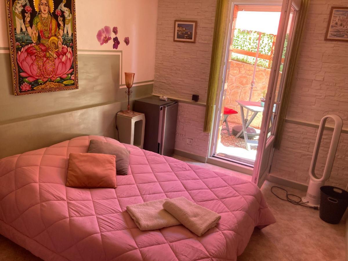 chambre double avec salle de bain privée Monacia-d'Aullene Exterior foto